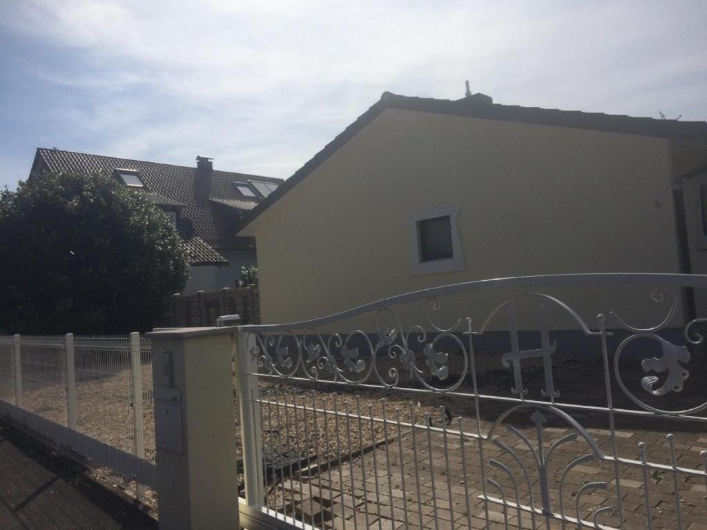 Sions Grosse Ferienwohnung Ferienwohnung Mit 3 Schlafzimmer, 2 Km Bis Zum Europapark Rust Kappel-Grafenhausen Exterior foto